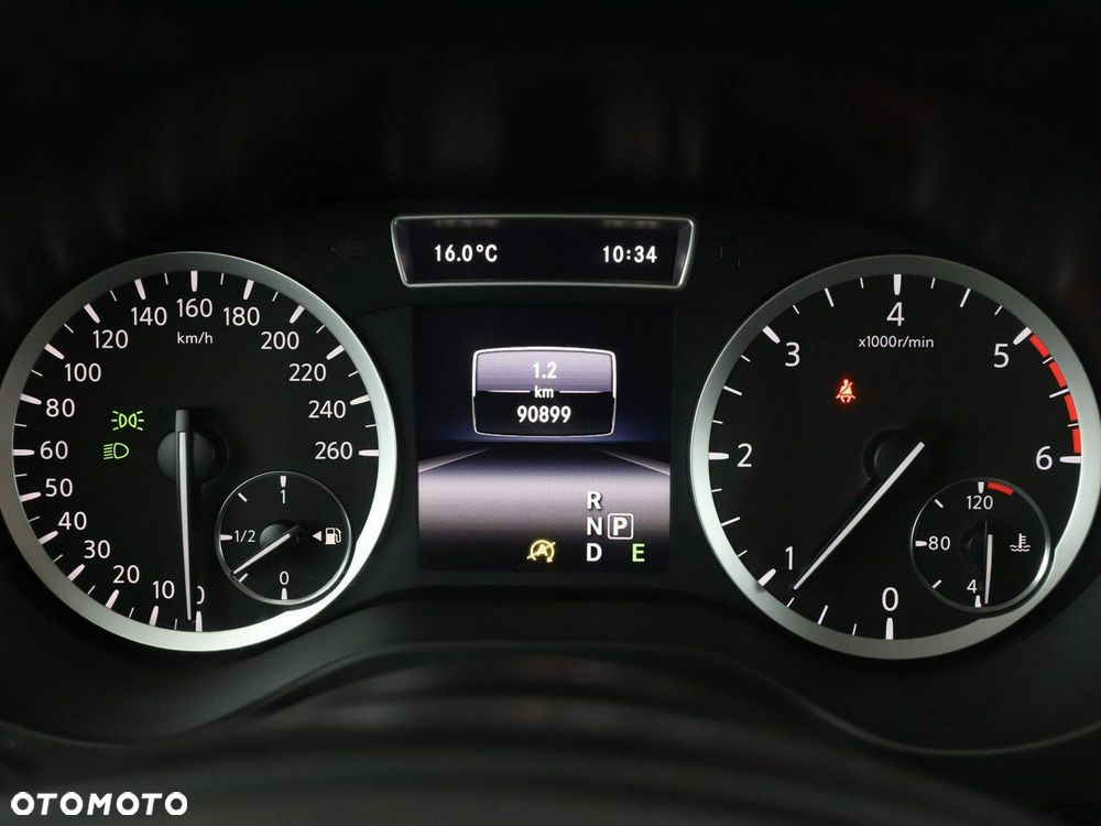 Infiniti Q30 1.5d DCT Premium - 22