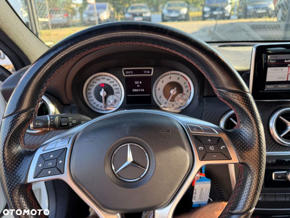 Mercedes-Benz Klasa A 180 AMG Line - 11