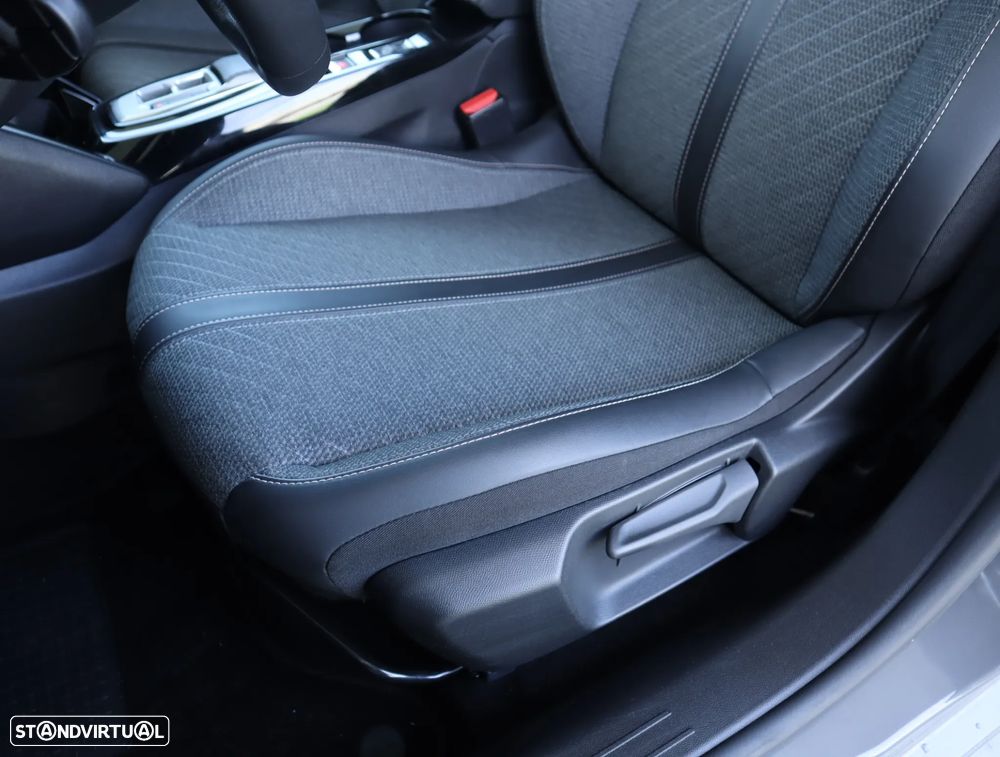 Peugeot 208 1.2 Hybrid Allure e-DCS6 - 27