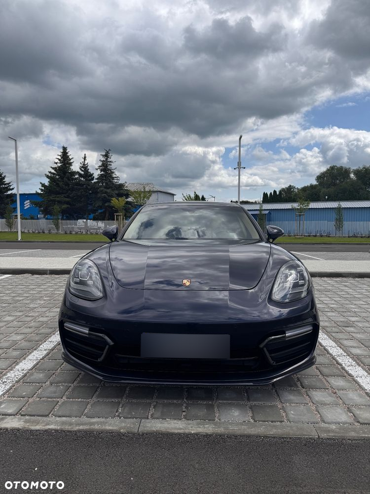 Porsche Panamera Standard - 2