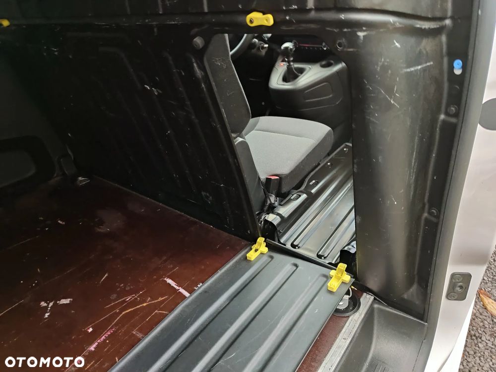 Citroën Berlingo XL Maxi 2022r L2 1.5 Diesel 130PS - 28