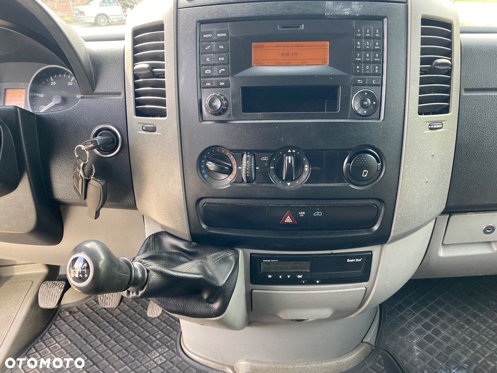 Mercedes-Benz Sprinter - 27