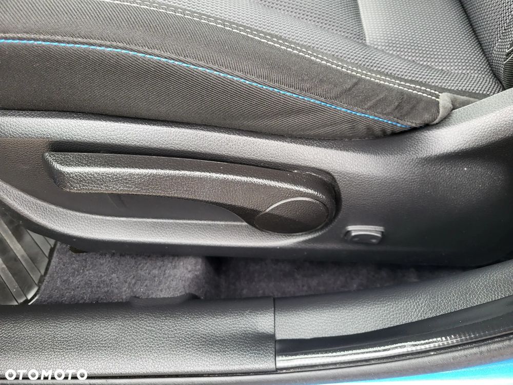 Hyundai i30 Kombi 1.6 GDi DCT Premium - 13