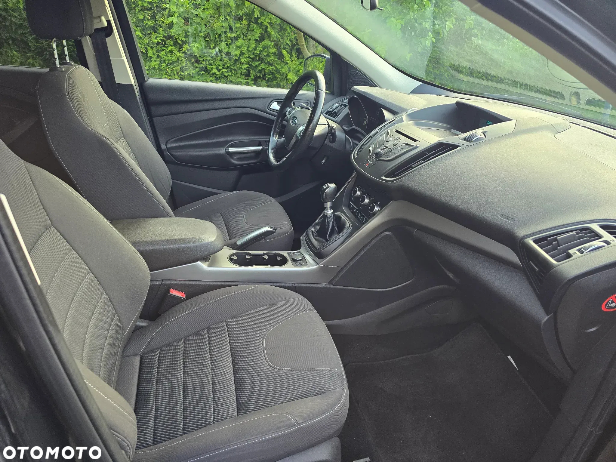Ford Kuga 1.6 EcoBoost 2x4 Titanium - 12