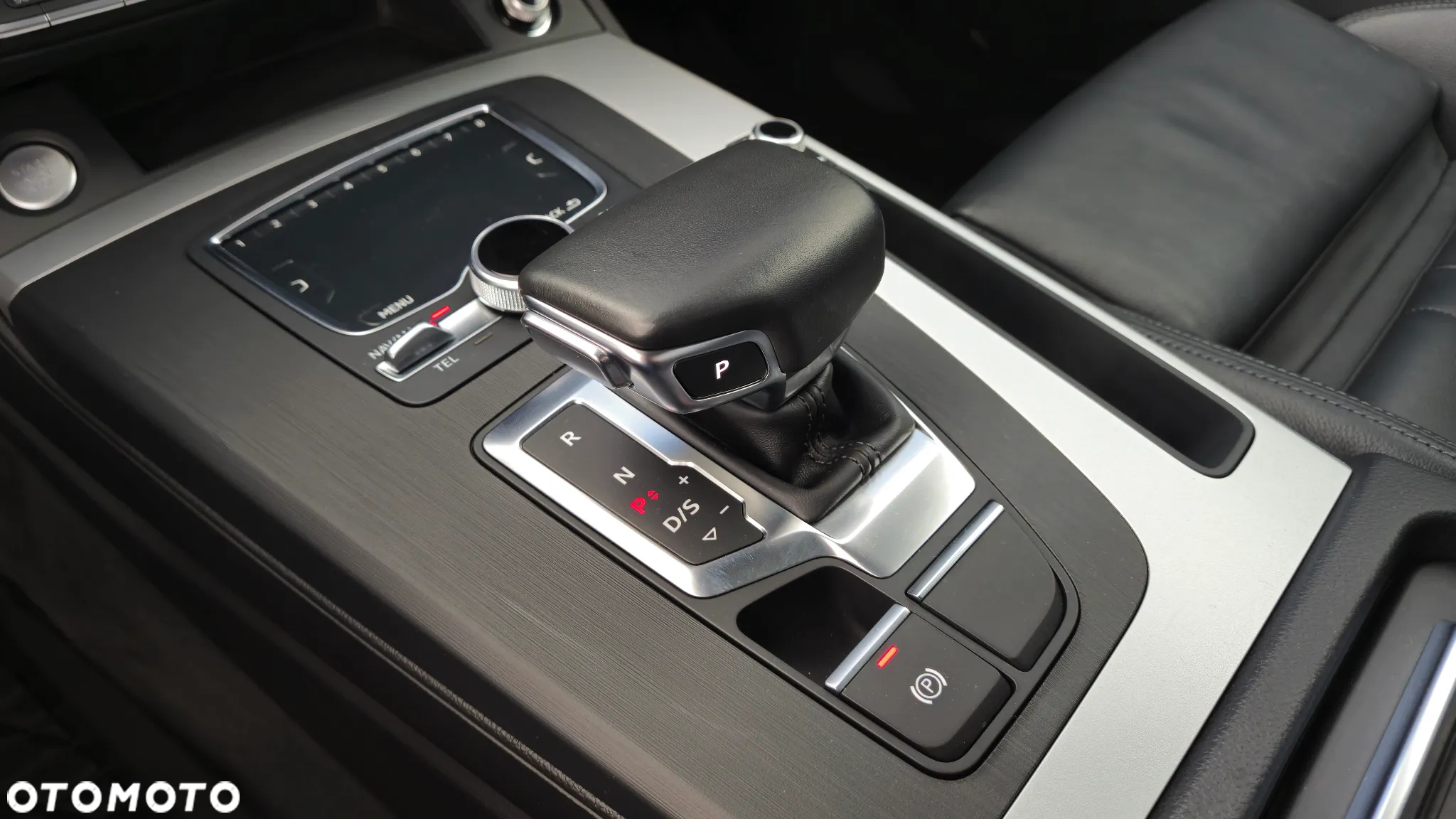 Audi Q5 55 TFSIe quattro S tronic S line - 24