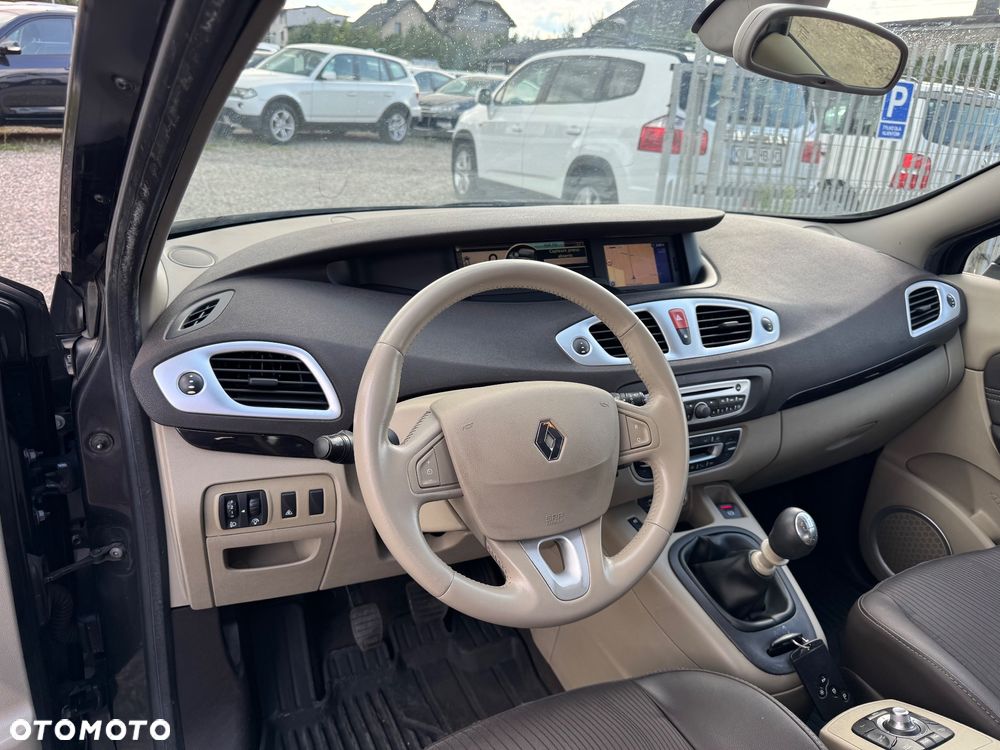 Renault Grand Scenic - 13