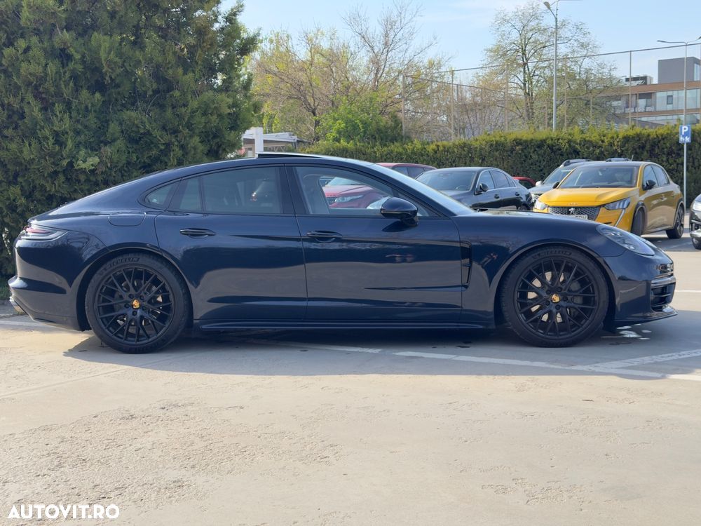 Porsche Panamera 4S - 4