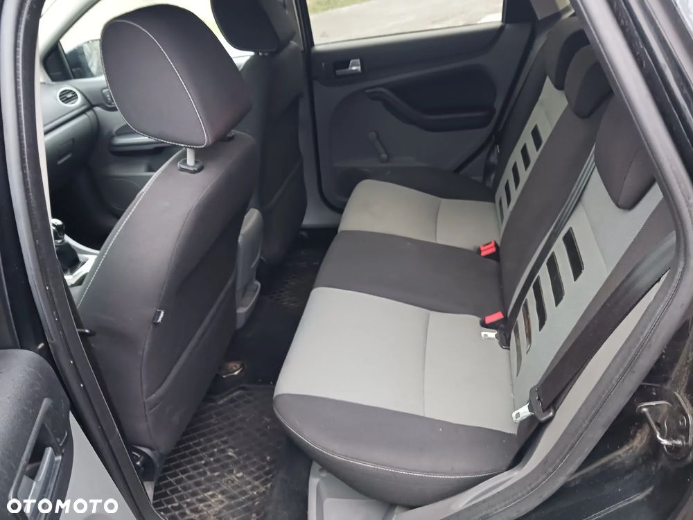 Ford Focus 1.6 Titanium - 9