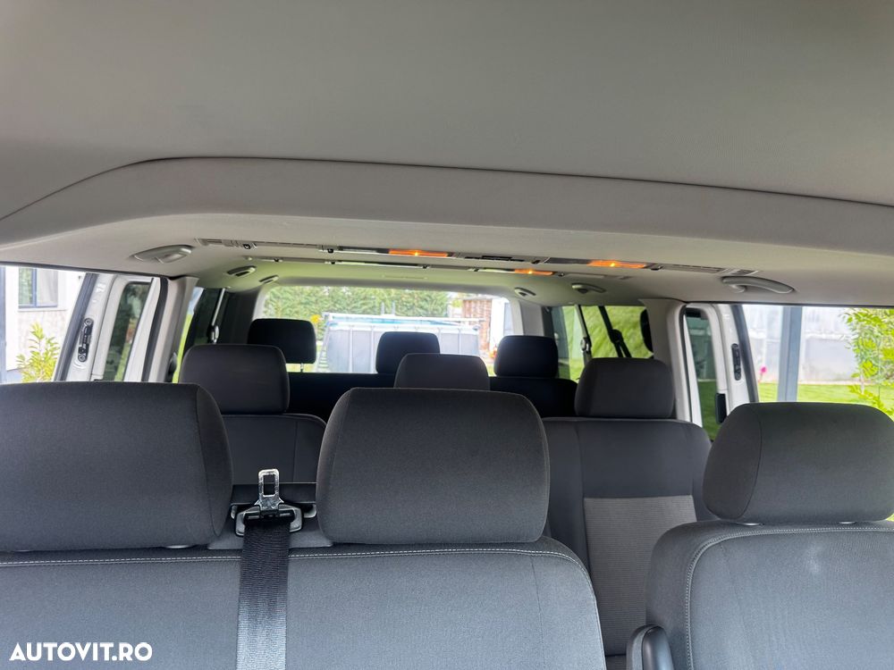 Volkswagen Caravelle - 12