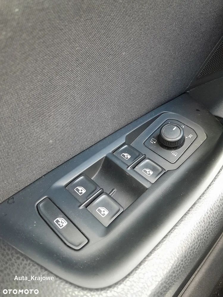 Volkswagen Passat 2.0 TSI Business DSG - 29