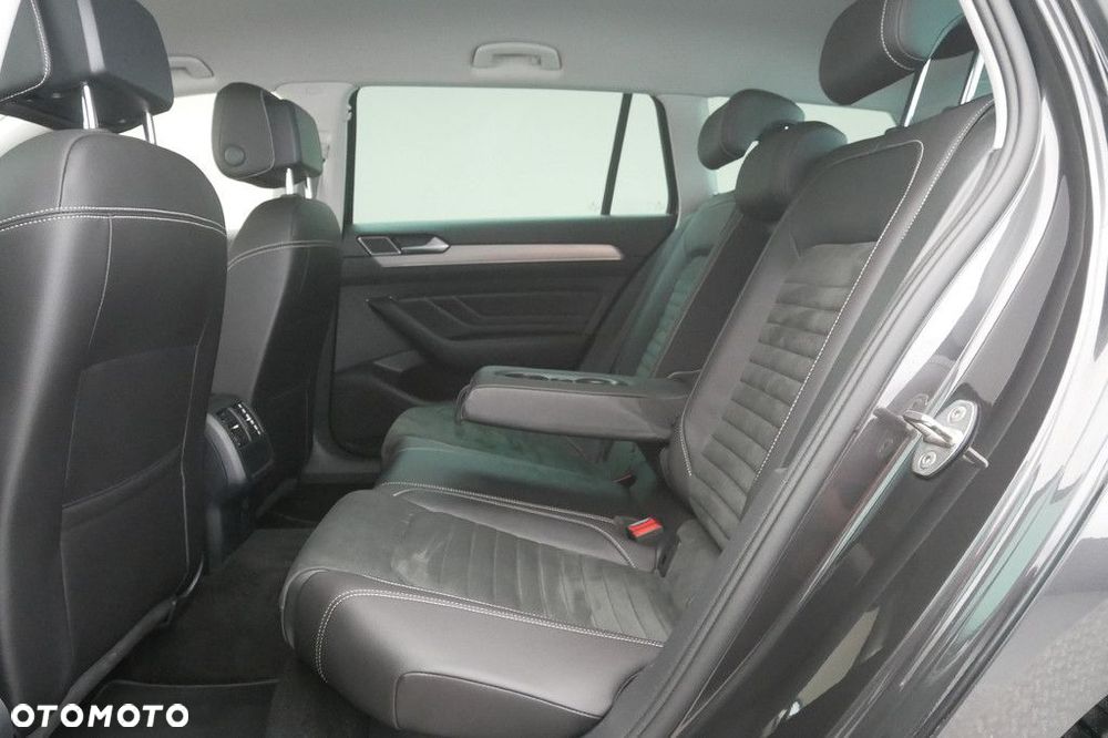 Volkswagen Passat Variant 2.0 TSI Elegance DSG - 15