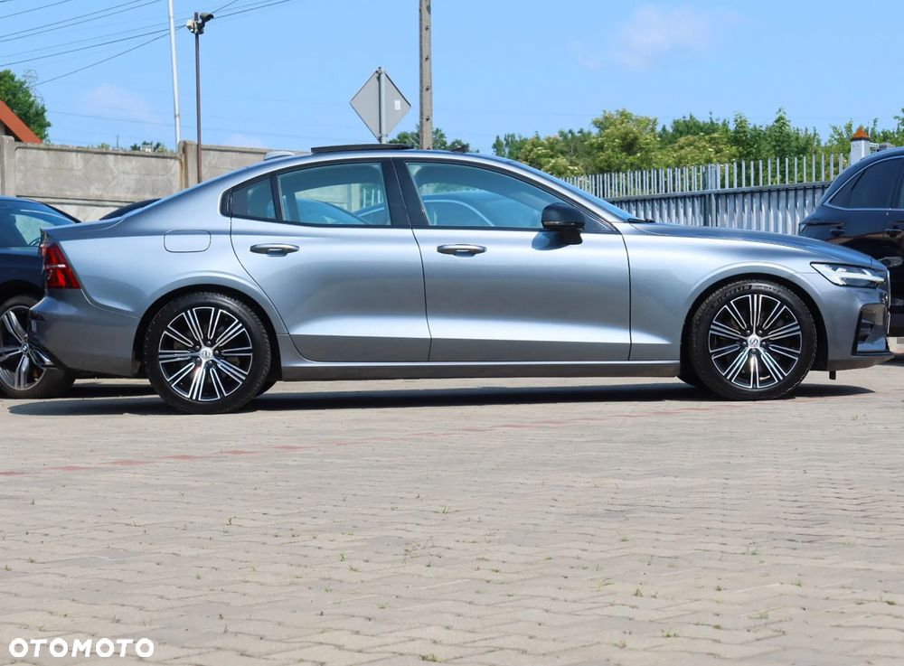 Volvo S60 T5 R-Design - 6