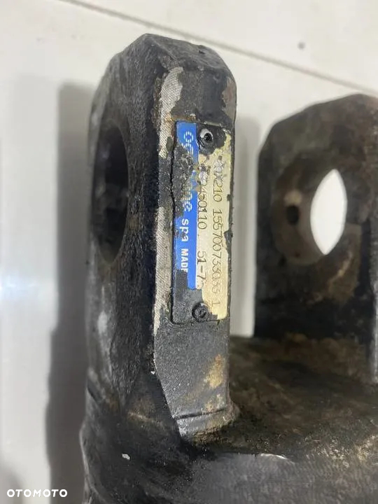 SIŁOWNIK TYLNIEGO PODNOŚNIKA CASE - CS94 CS86 - 155700733033 - 2