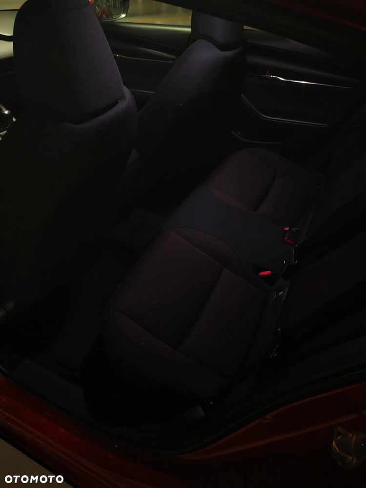 Mazda 3 e-SKYACTIV-G 2.0 M HYBRID - 31