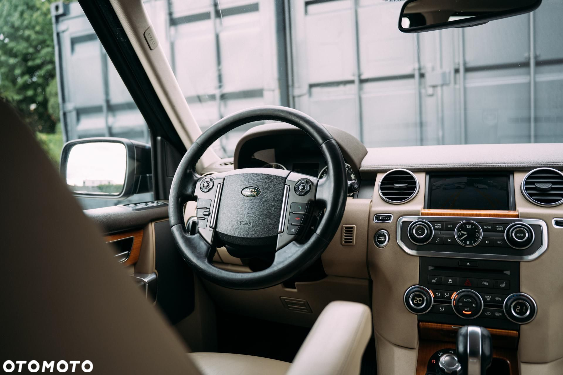 Land Rover Discovery - 8