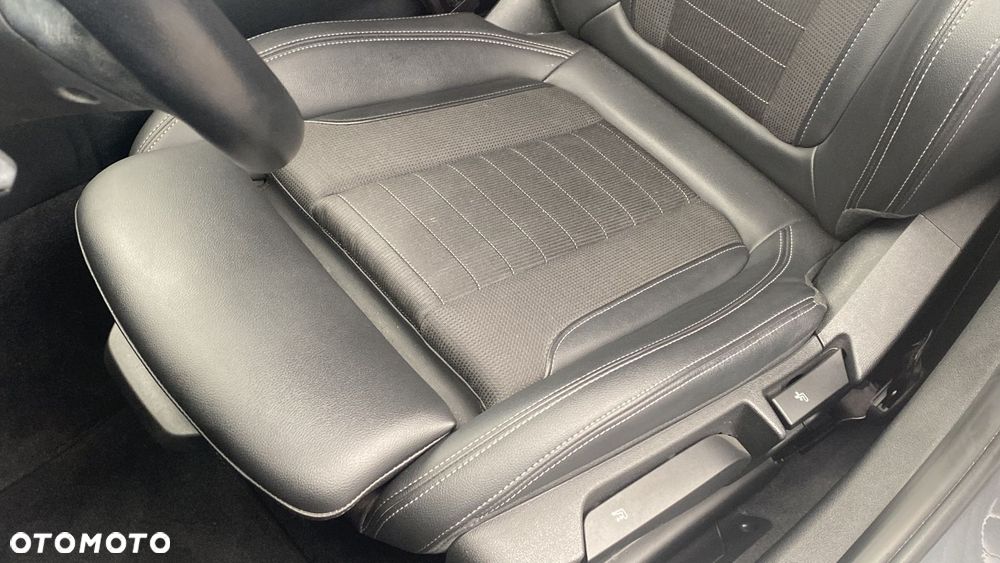 BMW Seria 3 318d Sport Line - 18