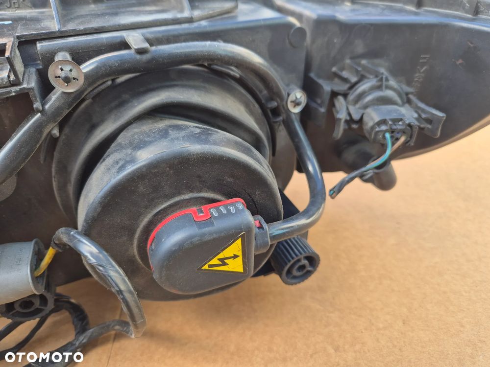BMW E39 lampa lewa.Ksenon.HELLA. - 8