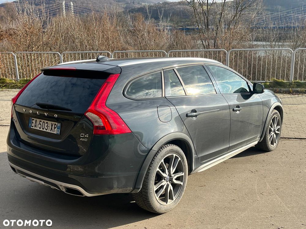 Volvo V60 Cross Country D4 AWD Geartronic Summum - 11