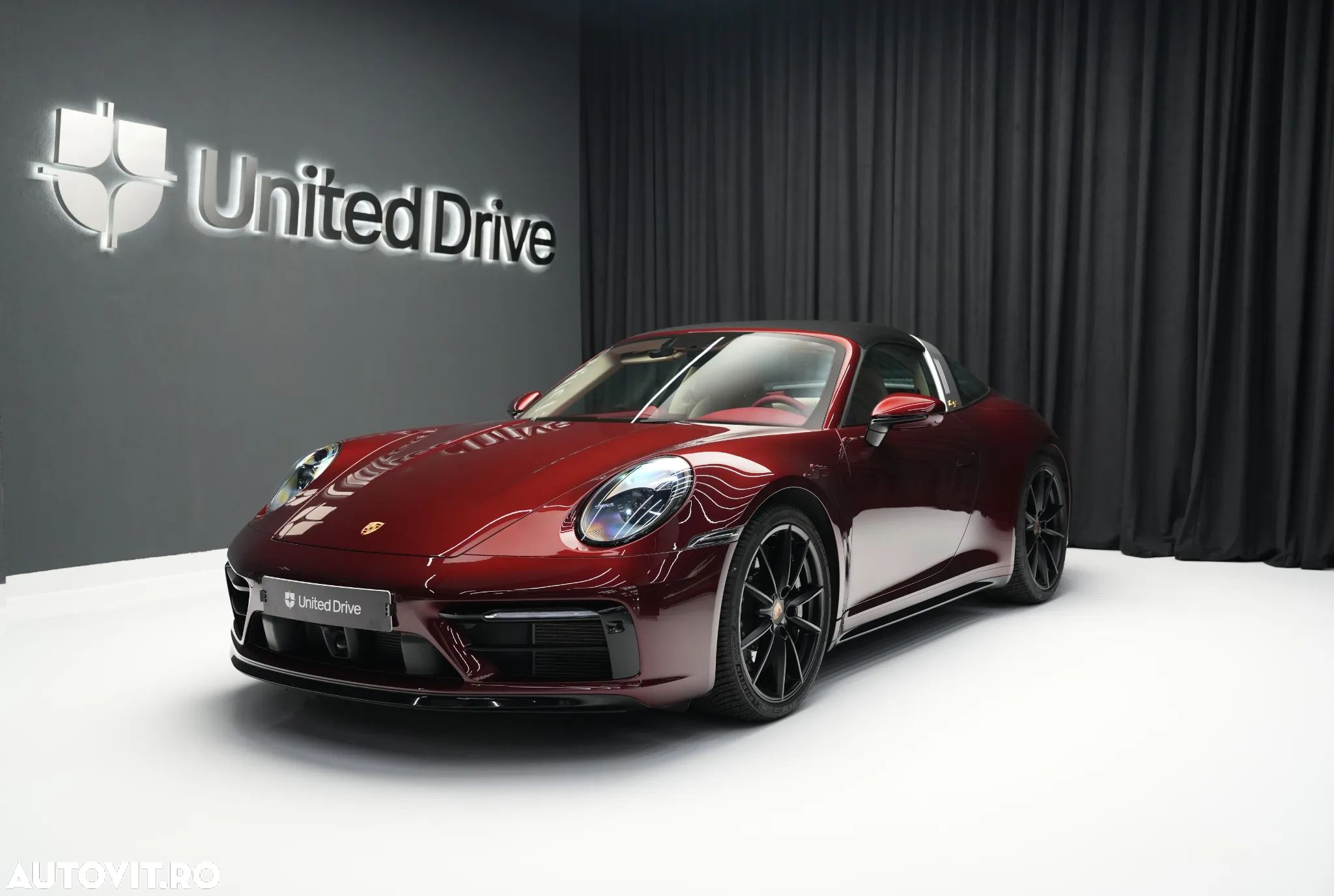 Porsche 911 Targa 4S PDK Heritage Design Edition - 1