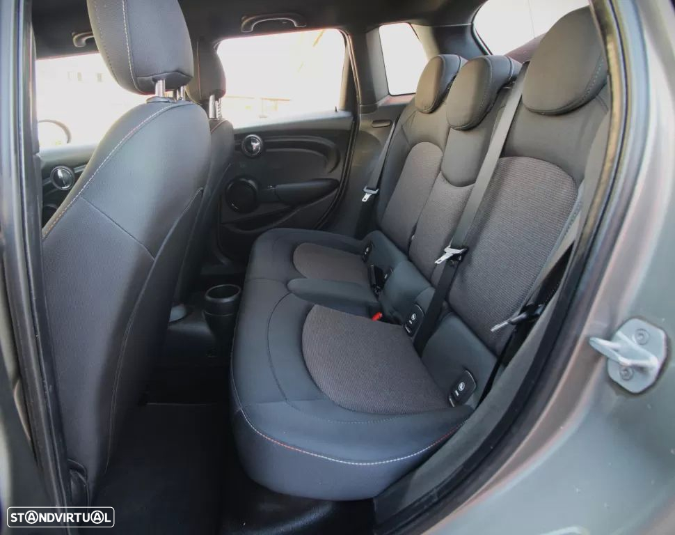 MINI 5 Portas Cooper Aut. - 17