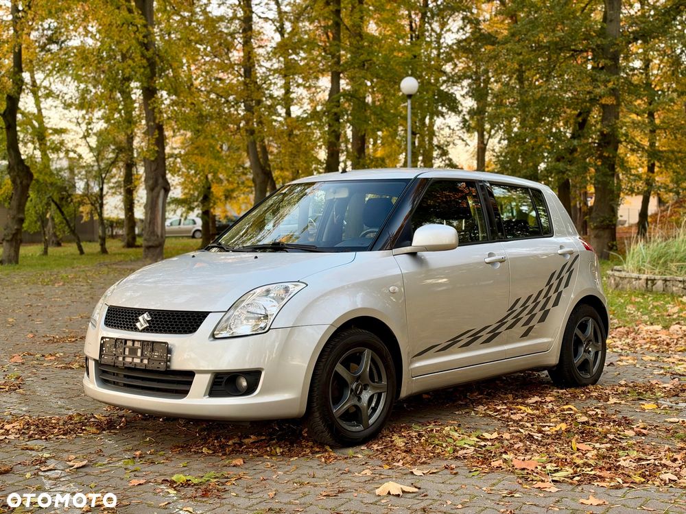 Suzuki Swift 2009 photo 2