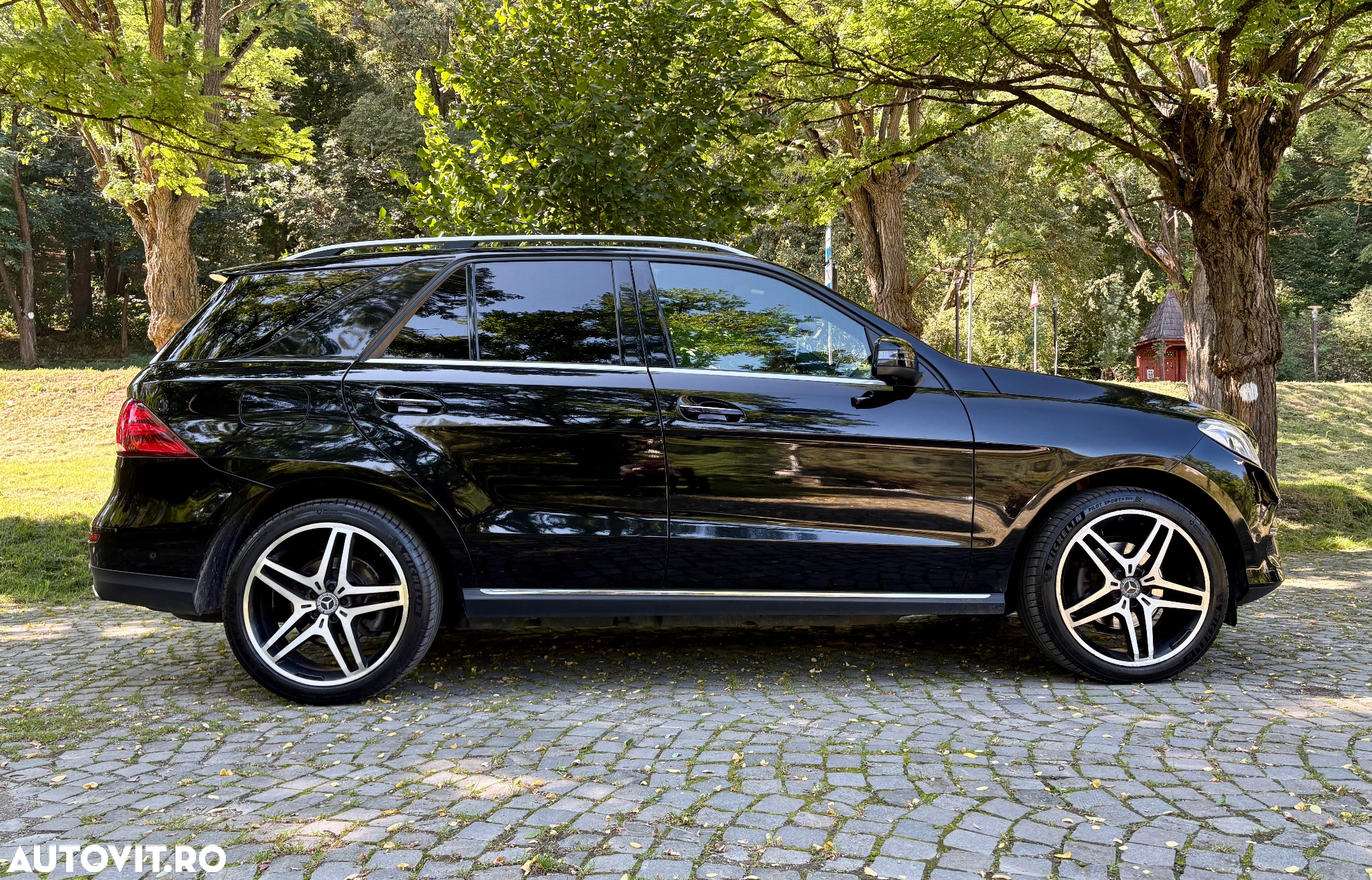 Mercedes-Benz GLE 350 d 4Matic 9G-TRONIC AMG Line - 3