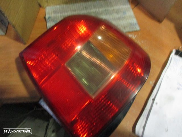 Farol Tras STOP1819 TOYOTA COROLLA 2004 5P TE - 4