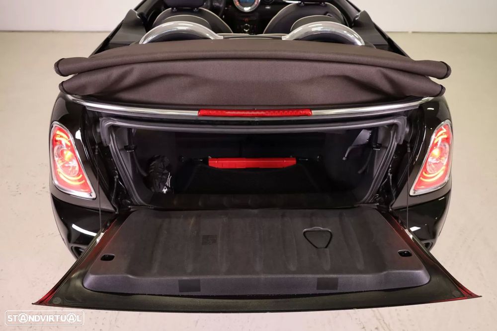 MINI Cabrio John Cooper Works Auto - 22