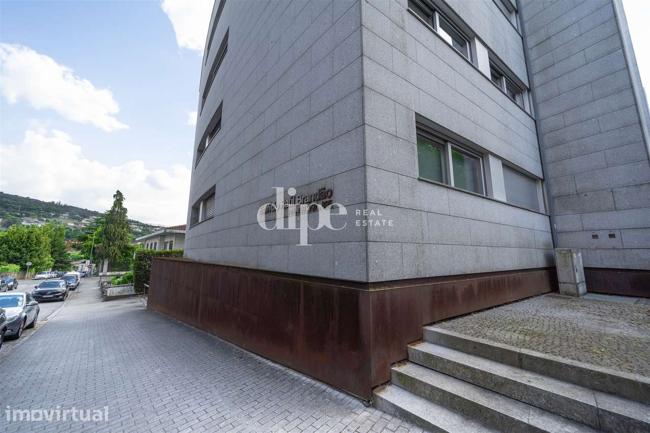 Exclusivo Apartamento T3 Duplex no coração da cidade de Guimarães - Grande imagem: 3/29