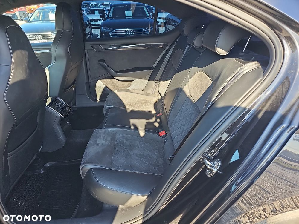 Skoda Superb 2.0 TDI Sportline DSG - 22