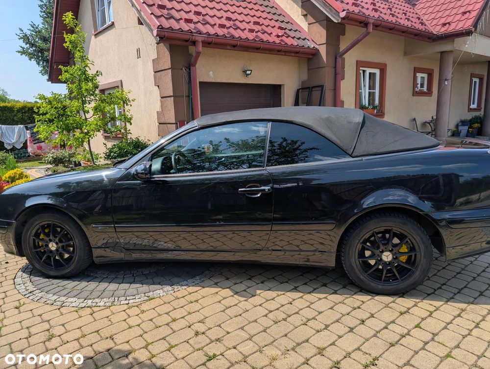 Mercedes-Benz CLK - 10