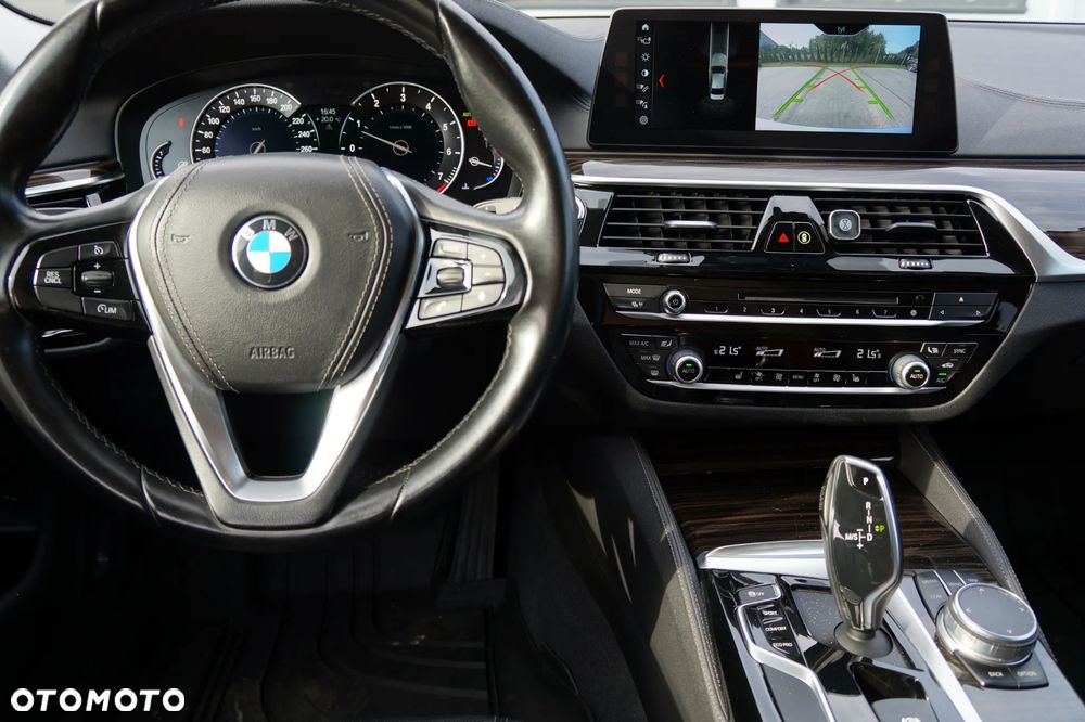 BMW Seria 5 540i xDrive Luxury Line - 13
