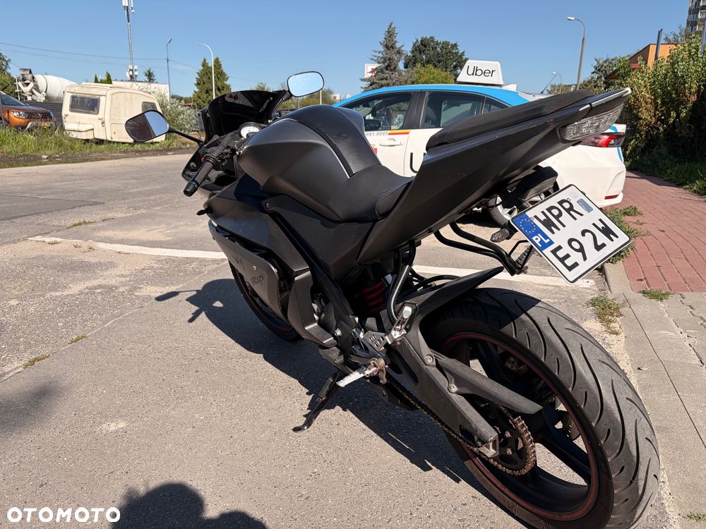 Yamaha YZF - 6