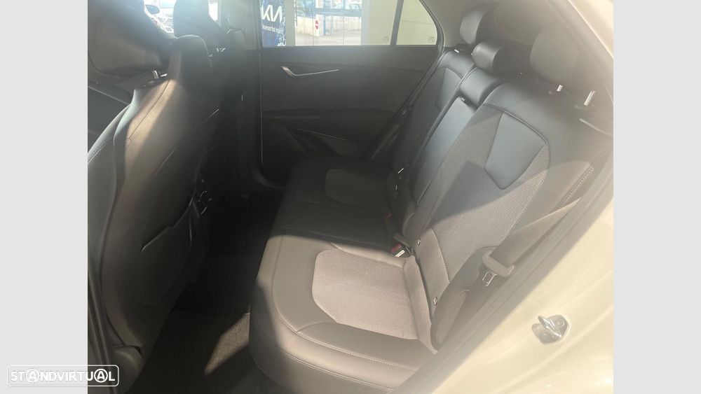 Kia Niro 1.6 GDi HEV Tech - 11