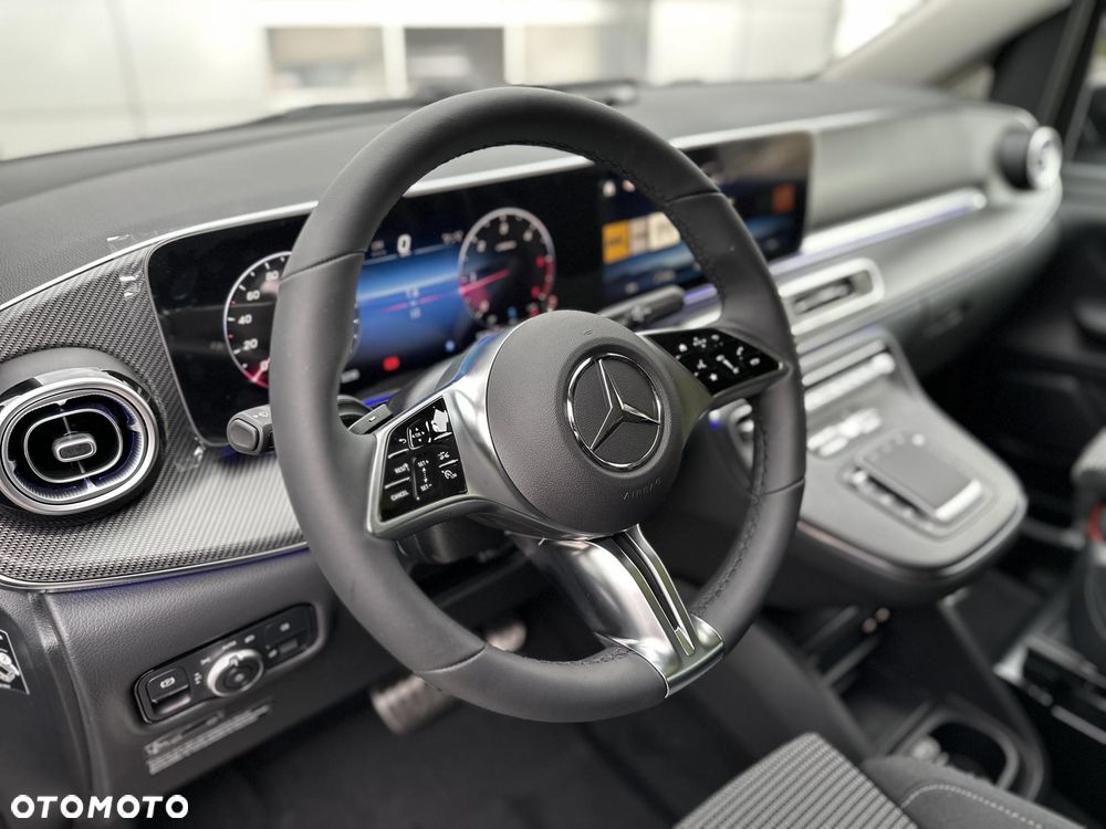 Mercedes-Benz Klasa V - 14