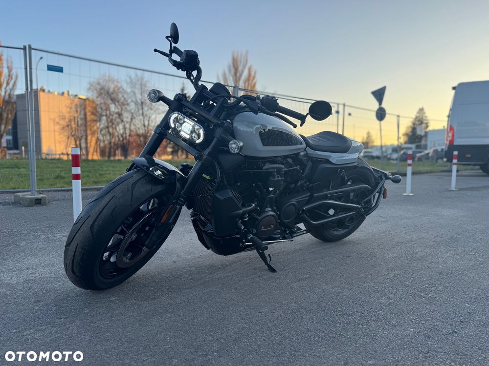 Harley-Davidson Sportster - 1