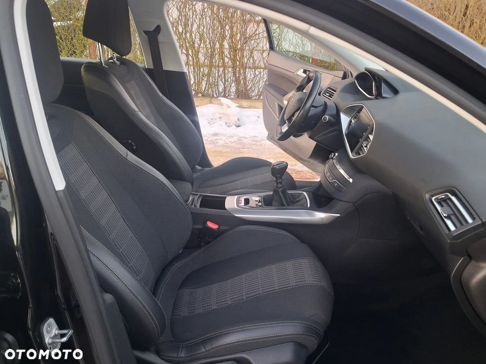 Peugeot 308 - 5