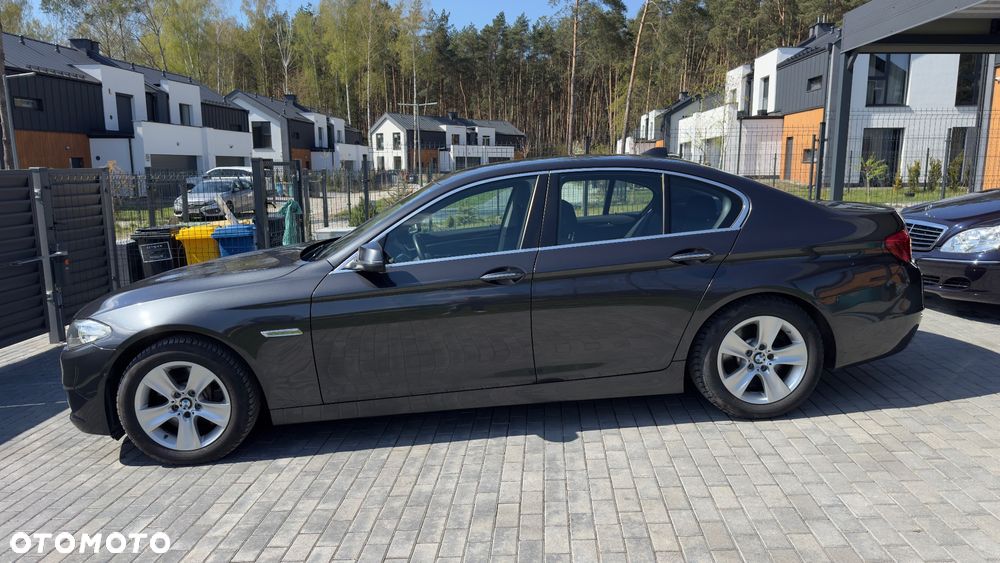 BMW Seria 5 528i xDrive Modern Line - 2
