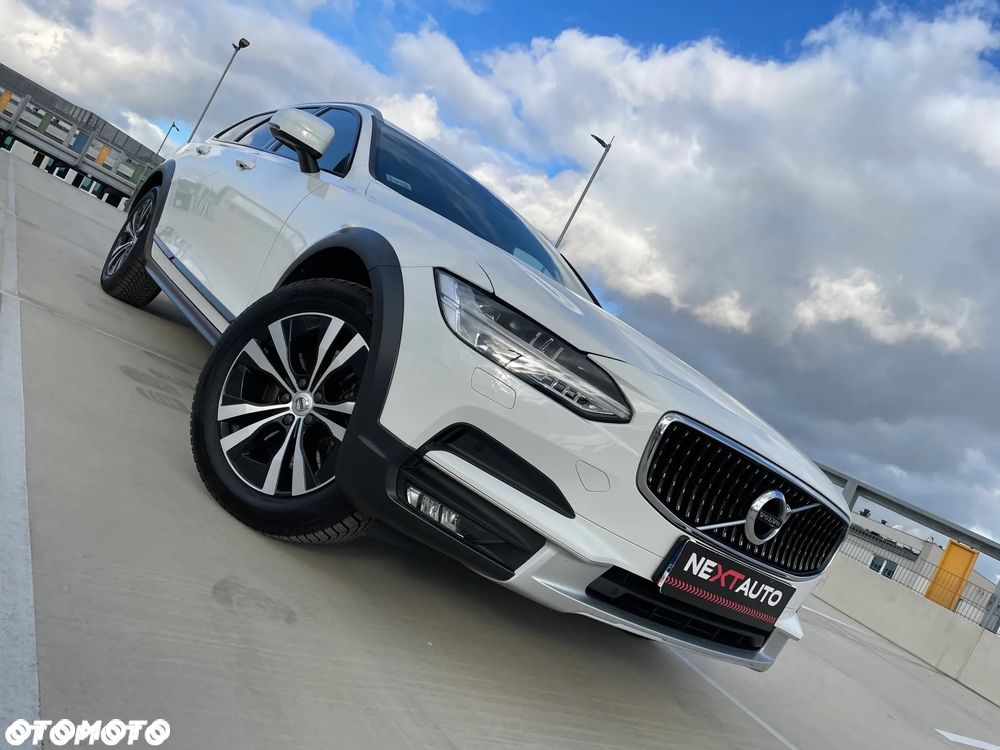 Volvo V90 Cross Country T5 AWD Pro - 4