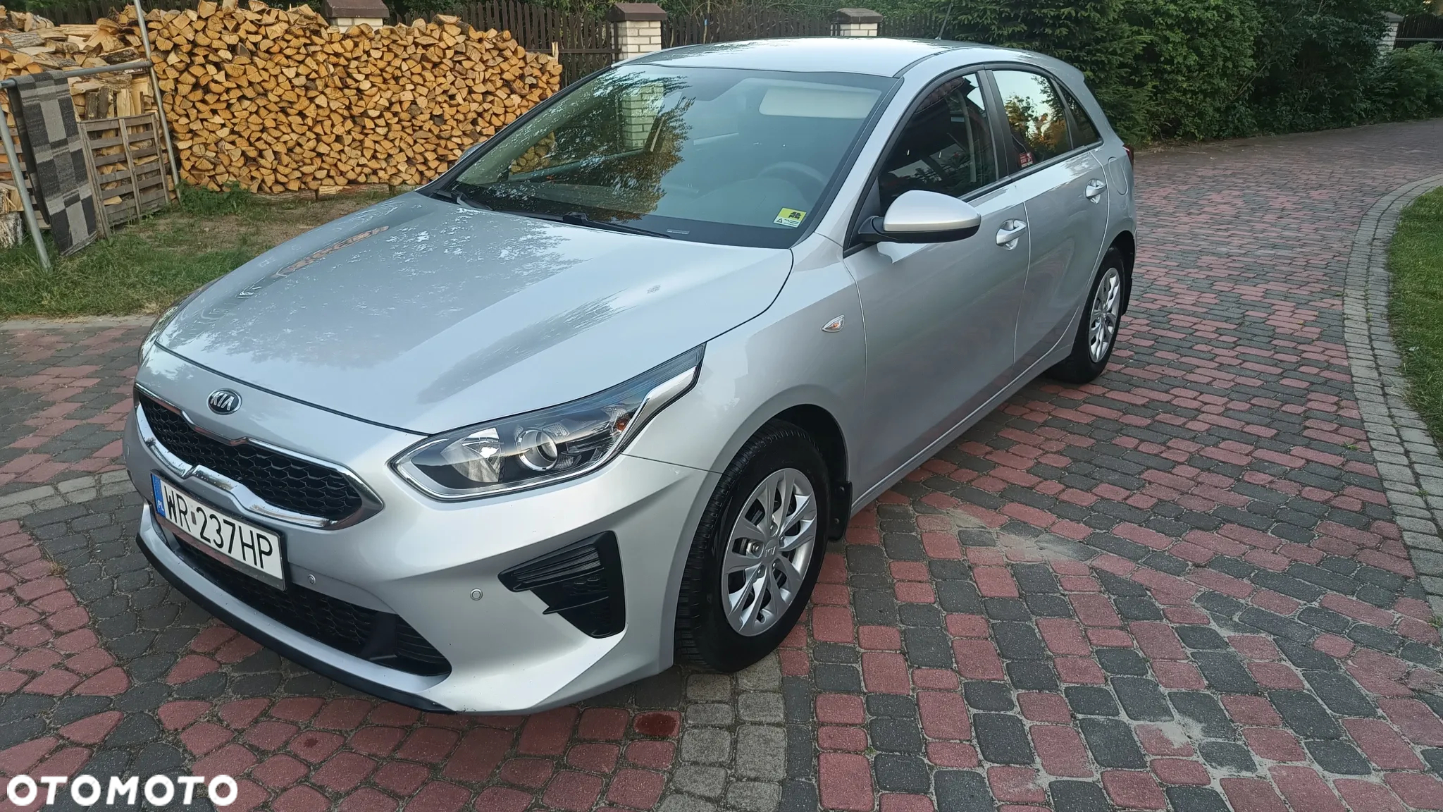 Kia Ceed 1.6 CRDi SCR M - 10