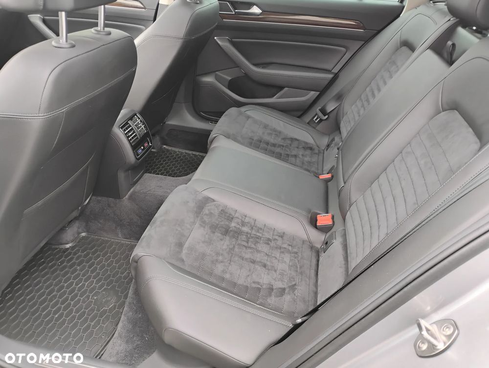 Volkswagen Passat 2.0 TDI BMT Highline - 19