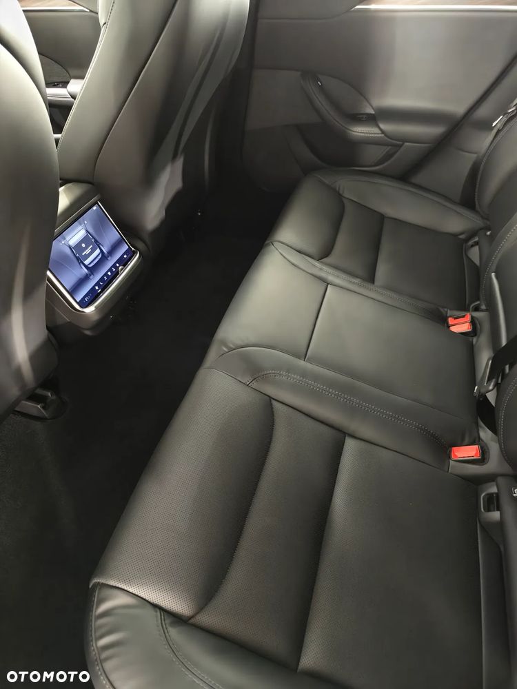 Tesla Model S Long Range AWD - 27