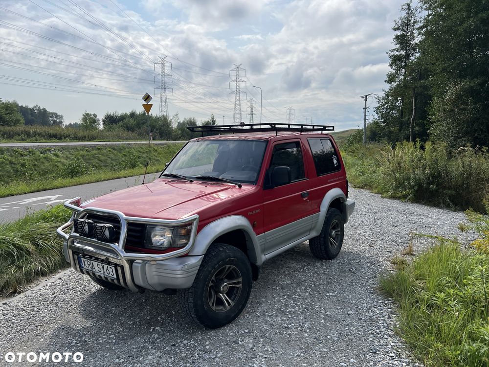 Mitsubishi Pajero - 1