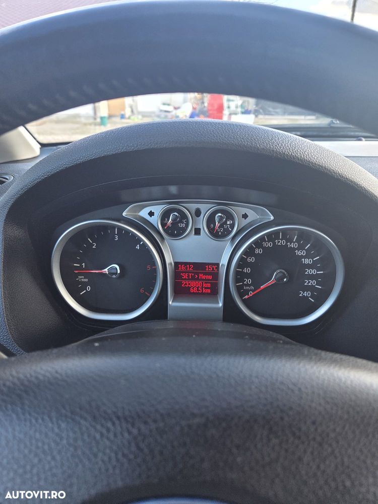 Ford C-Max - 25