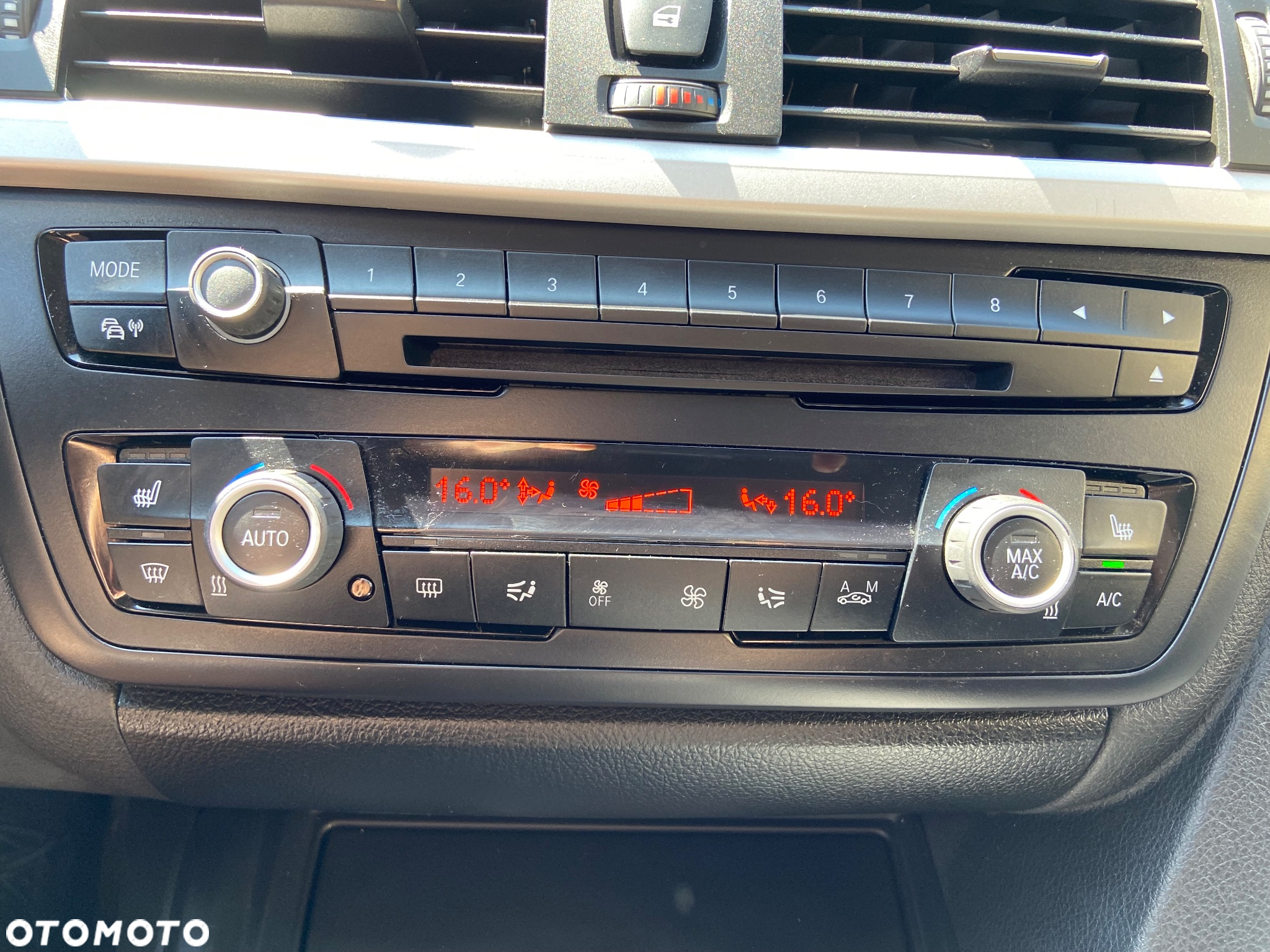 BMW Seria 3 318d Sport Line - 15