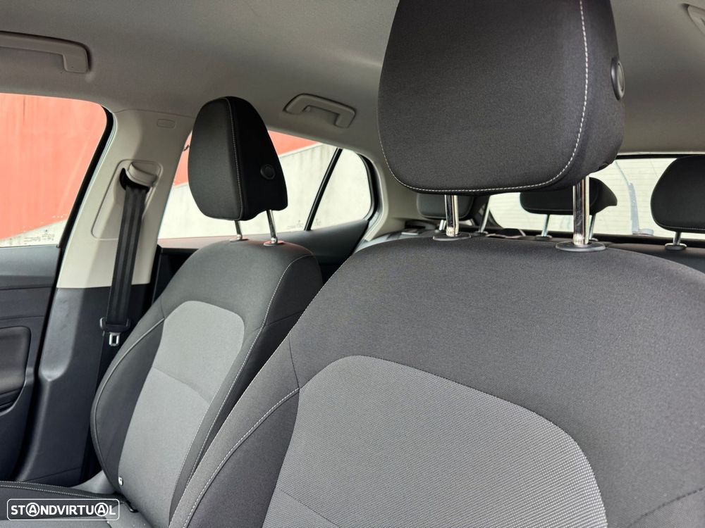 Skoda Fabia 1.0 MPI Ambition - 11