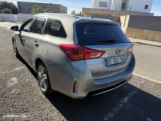 Toyota Auris Touring Sports 1.4 D-4D Exclusive+Skyview - 6