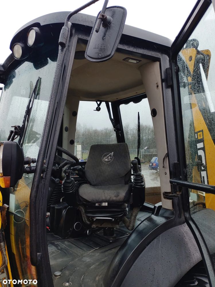 JCB 4CX - 3