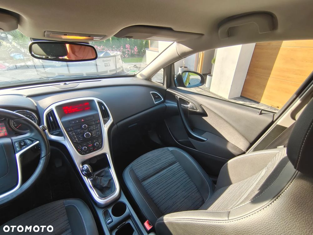Opel Astra 1.4 T Cosmo - 35