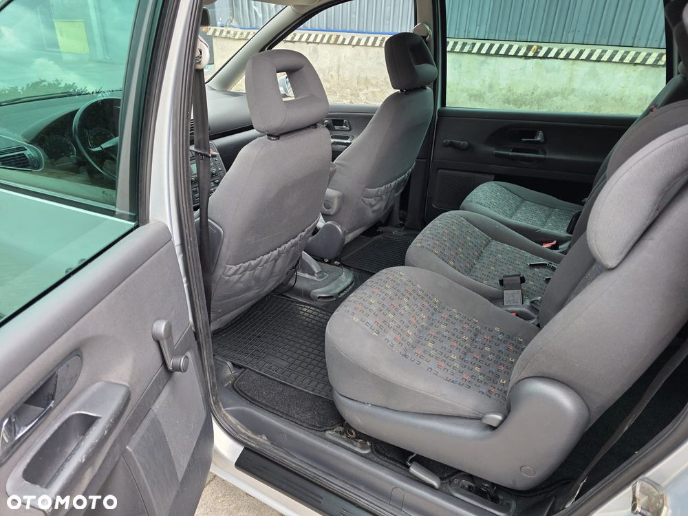 Volkswagen Sharan 1.9 TDI Basis - 12